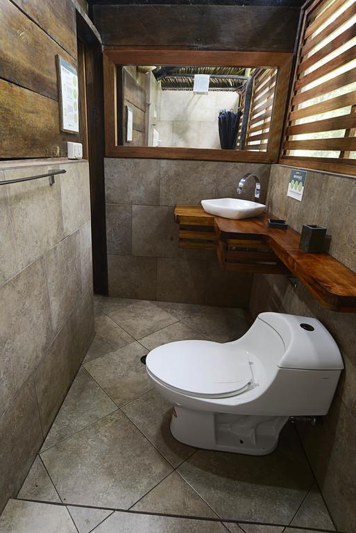 Jamu Lodge Puerto Montufar Room photo